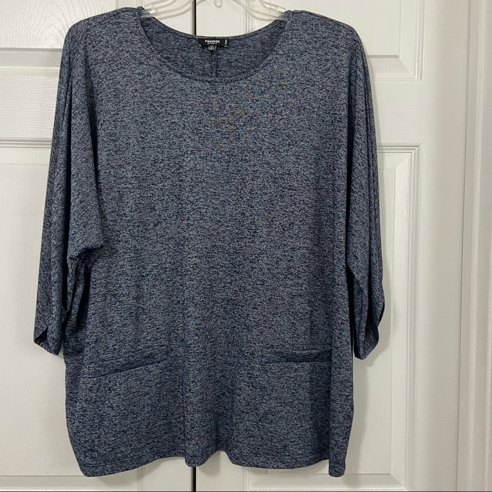 Lightweight Blue Sweater. Size 3X. In Excellent Used Condition.